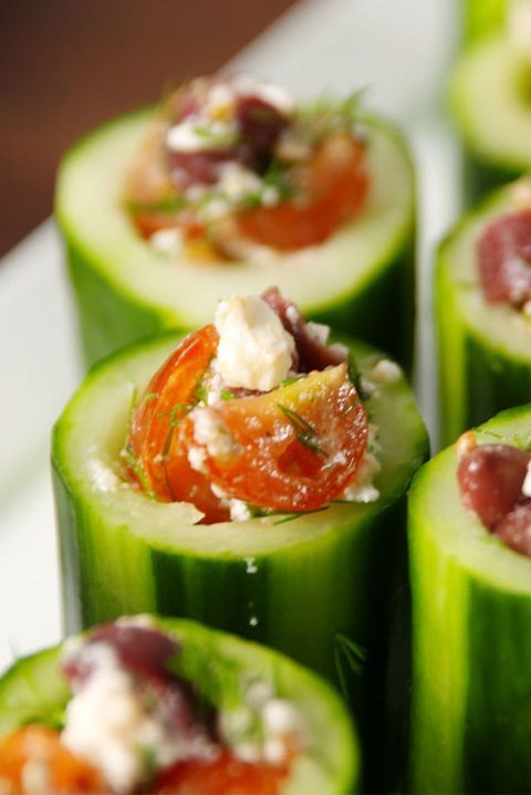 Greek Cucumber Cups - Fresh and extremely tasty, a great cucumber appetizer for summer.  #cucumberappetizers #appetizers #summerappetizer