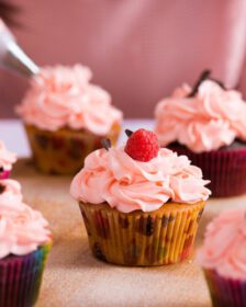 Dreamy Raspberry Buttercream Frosting on Cupcakes