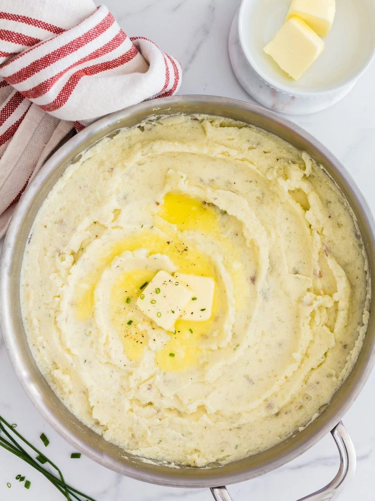 bowl of mashed potato