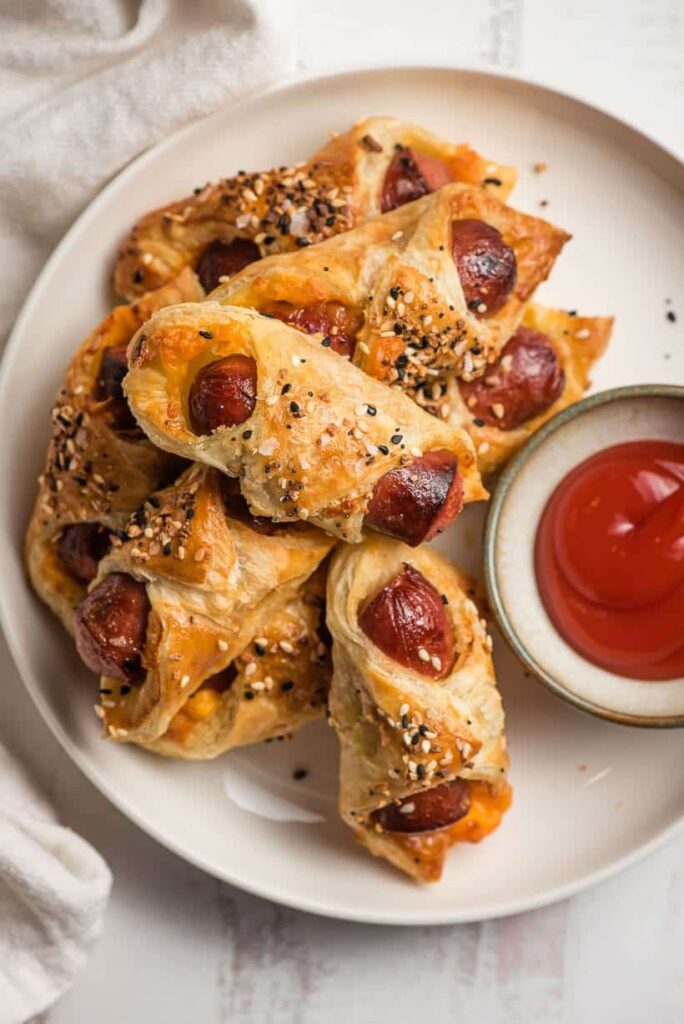 pigs in a blanket with dipping sauce